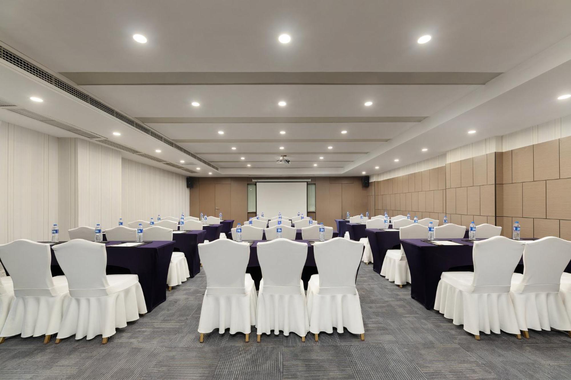 Holiday Inn Express Chengdu Wuhou By Ihg-Wuhou Temple And Jinli Eksteriør bilde