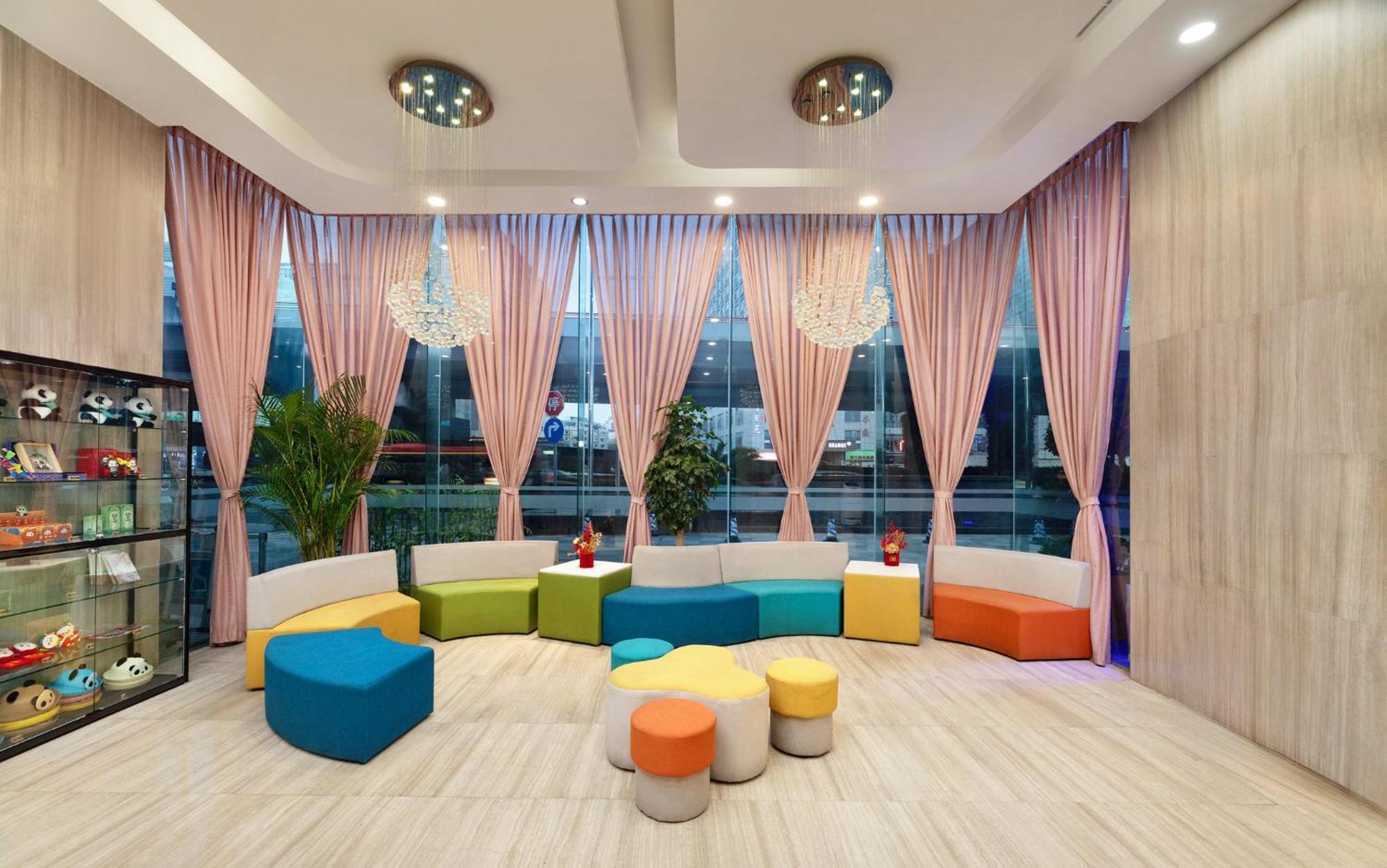 Holiday Inn Express Chengdu Wuhou By Ihg-Wuhou Temple And Jinli Eksteriør bilde